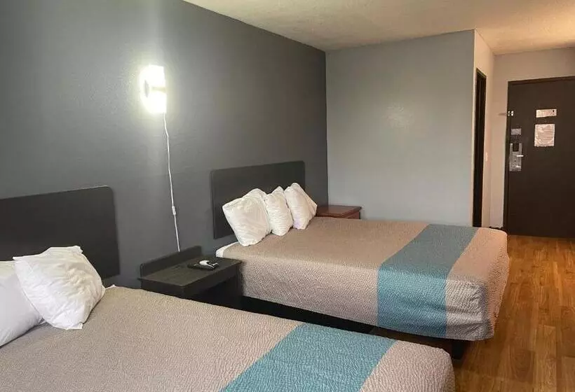 בית מלון כפרי Troy Inn And Suites