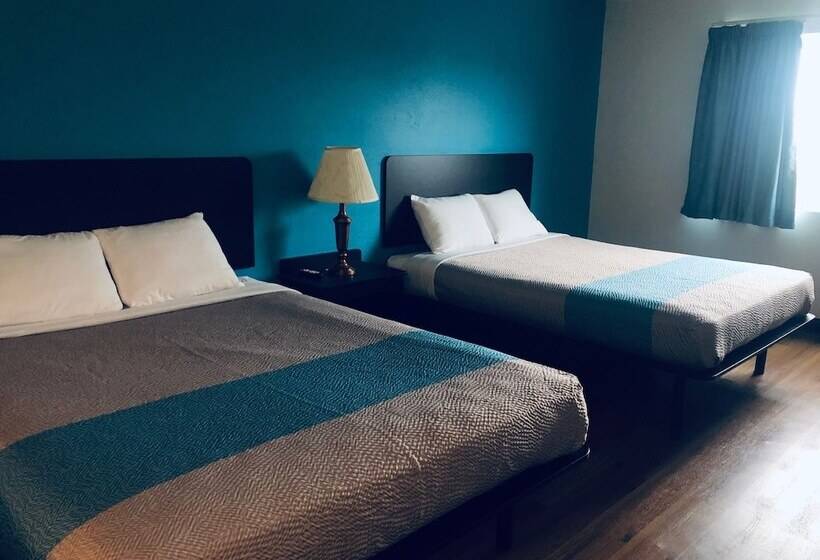 فندق Troy Inn And Suites