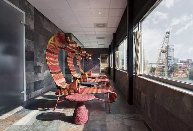 Mainport Hotel Rotterdam, A Hilton Affiliate