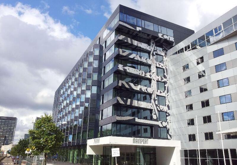 Mainport Hotel Rotterdam, A Hilton Affiliate