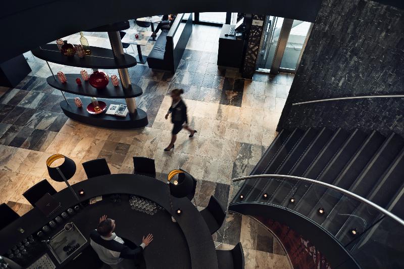 Mainport Hotel Rotterdam, A Hilton Affiliate