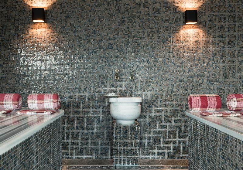 Mainport Hotel Rotterdam, A Hilton Affiliate