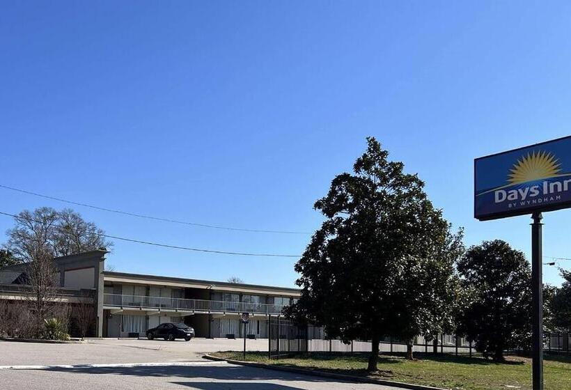 Мотель Days Inn By Wyndham Monroe Nc