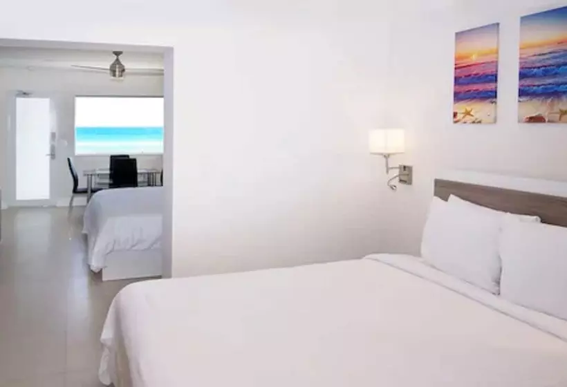 مُتل Diane Oceanfront Suites