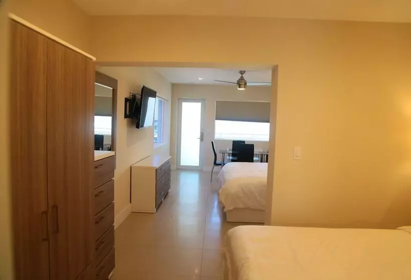 مُتل Diane Oceanfront Suites