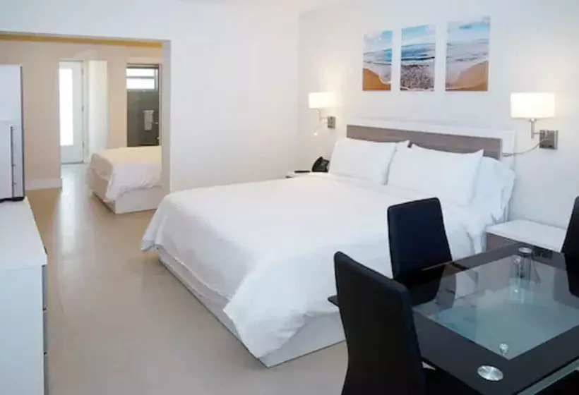 مُتل Diane Oceanfront Suites