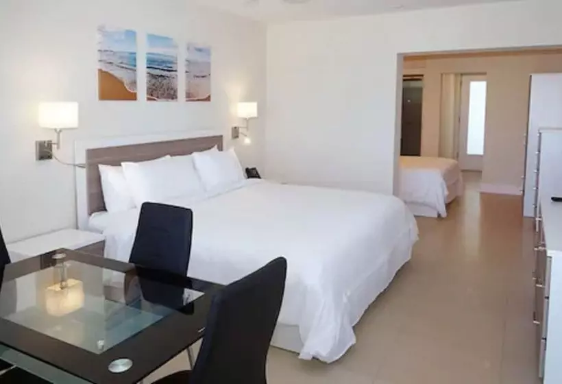 مُتل Diane Oceanfront Suites