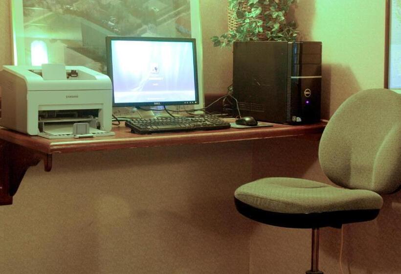 モーテル Garden City Inn