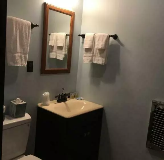 モーテル Warrensburg Inn & Suites   6 Mi To Lake George