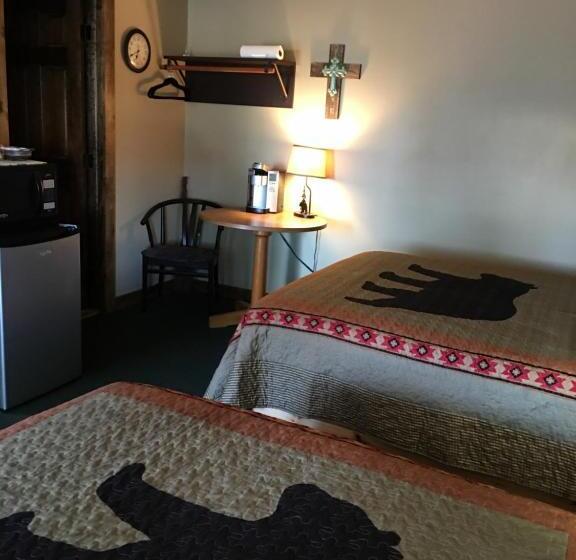 汽车旅馆 Warrensburg Inn & Suites 6 Mi To Lake George