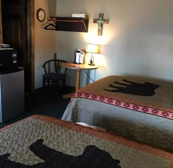 モーテル Warrensburg Inn & Suites   6 Mi To Lake George