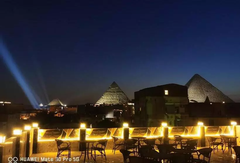 مُتل The View Pyramids