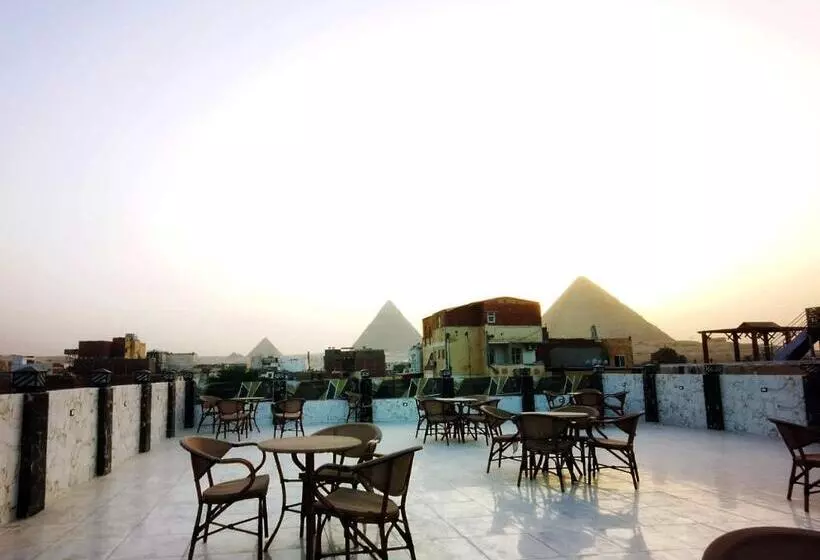 مُتل The View Pyramids