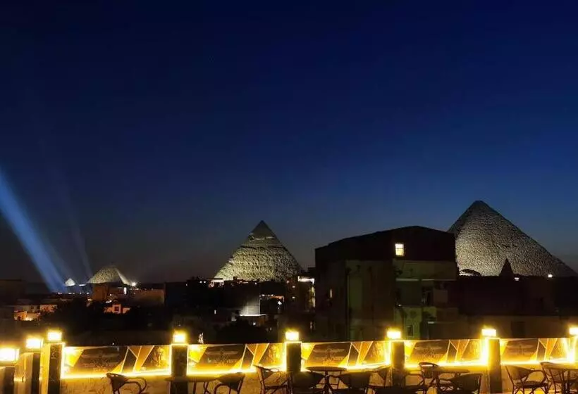 مُتل The View Pyramids