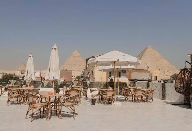 مُتل The View Pyramids