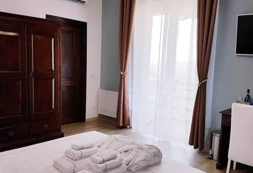 Aamiaismajoitus (B&B) Villa Bellavista Alba