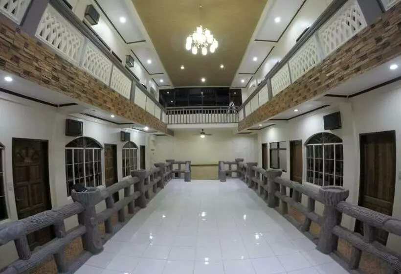 Hotel Macky's Hidden Inn