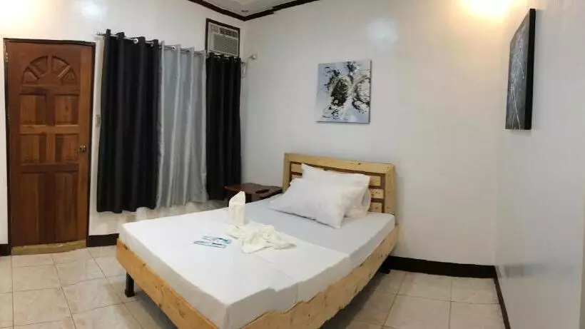 Hotel Macky's Hidden Inn