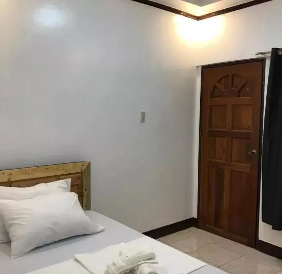 Hotel Macky's Hidden Inn
