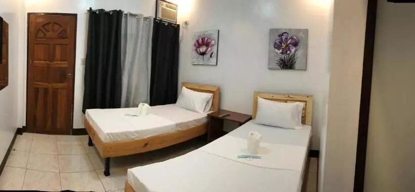 Hotel Macky's Hidden Inn
