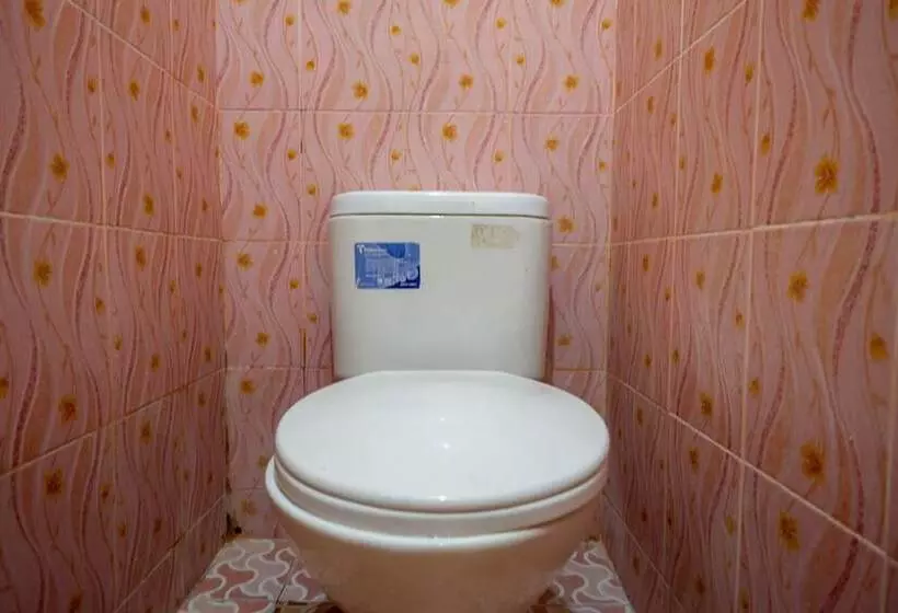 Majatalo Reddoorz Near Lakota Beach Tomia Wakatobi