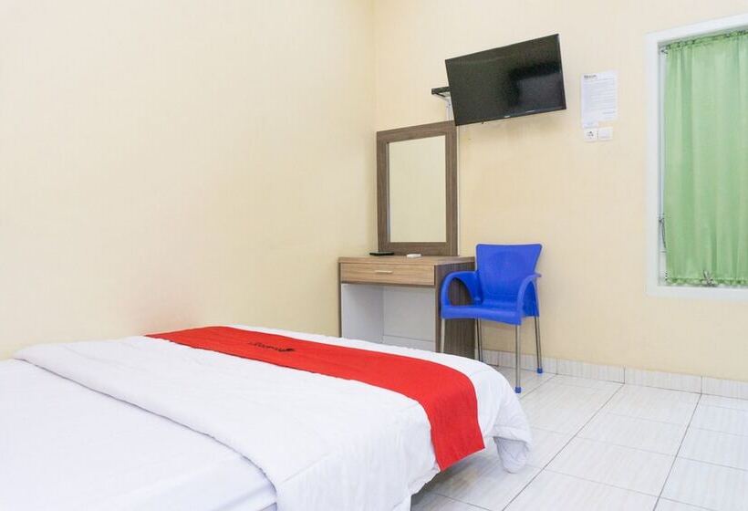 فندق Reddoorz @ Mt Haryono Street Waingapu