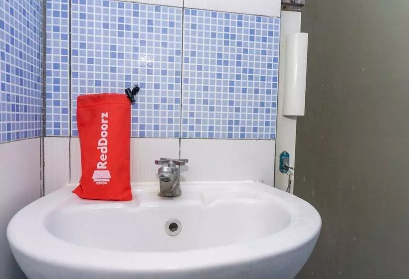 Hotelli Reddoorz @ Mt Haryono Street Waingapu