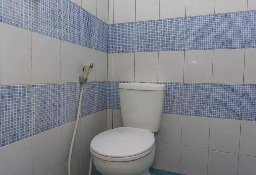 Hotelli Reddoorz @ Mt Haryono Street Waingapu