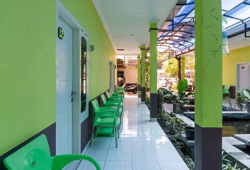 Hotelli Reddoorz @ Mt Haryono Street Waingapu