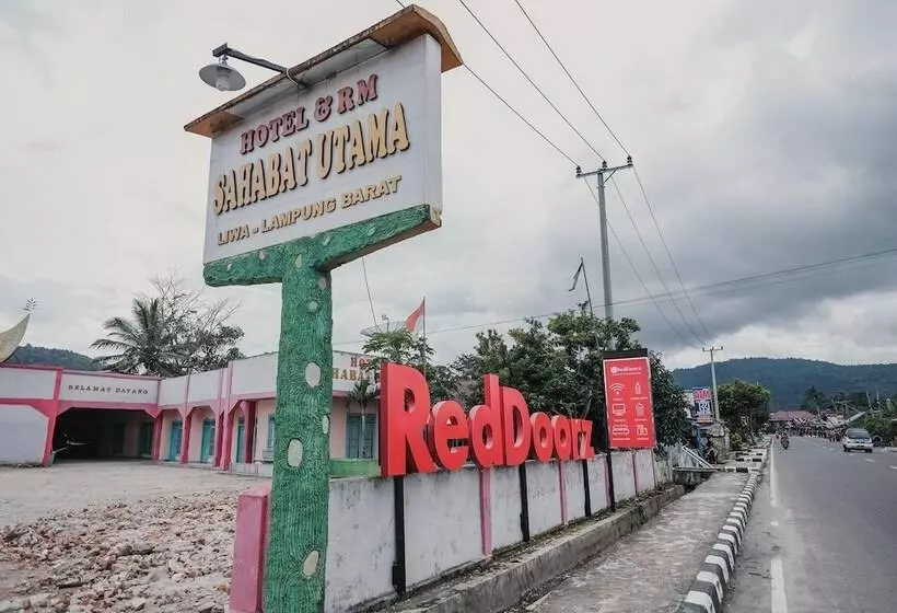 Hotelli Reddoorz Syariah Near Kebun Raya Liwa