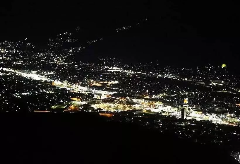 ホテル Tsuetsukitoge Zekkei No Yado