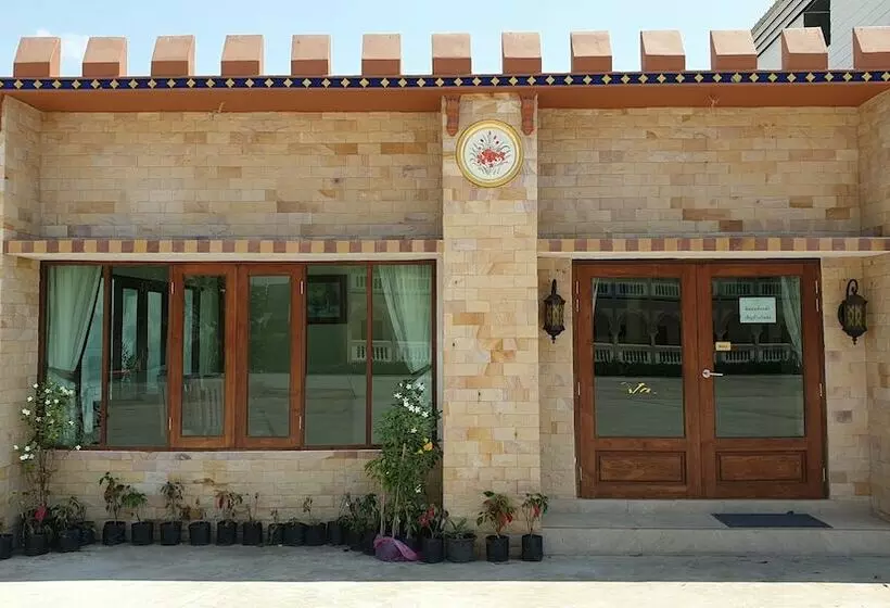 ホテル Vanida Resort   Halal