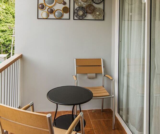 Palmetto Condominium