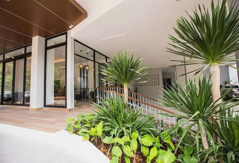 Palmetto Condominium