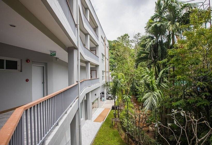 Palmetto Condominium