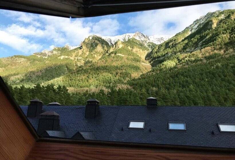 Apartamentos Canfranc 3000