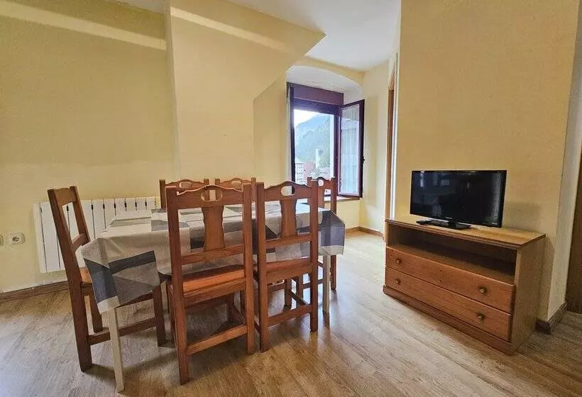 Apartamentos Canfranc 3000