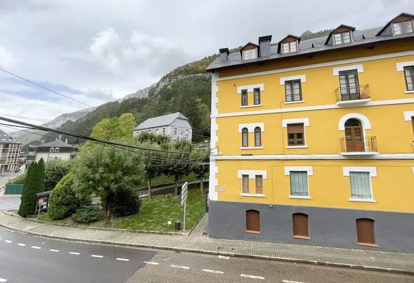 Apartamentos Canfranc 3000