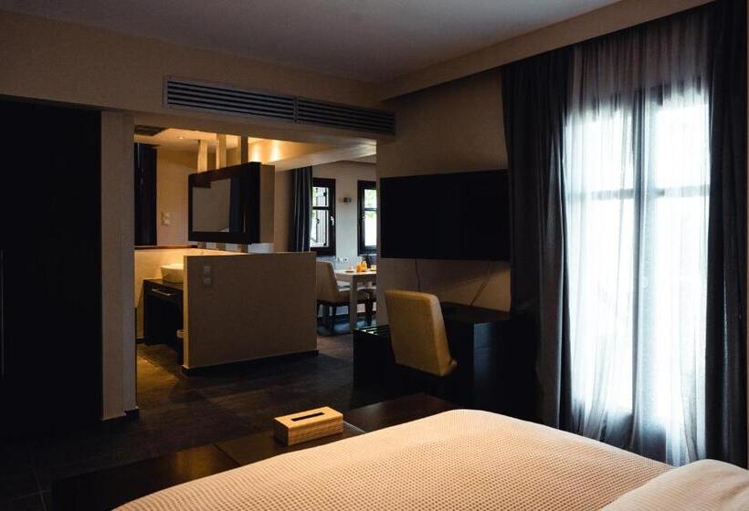 בית מלון כפרי 12 Months Resort & Spa