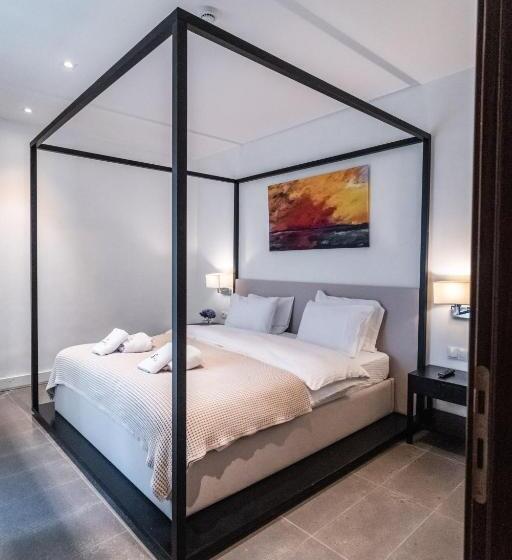 בית מלון כפרי 12 Months Resort & Spa