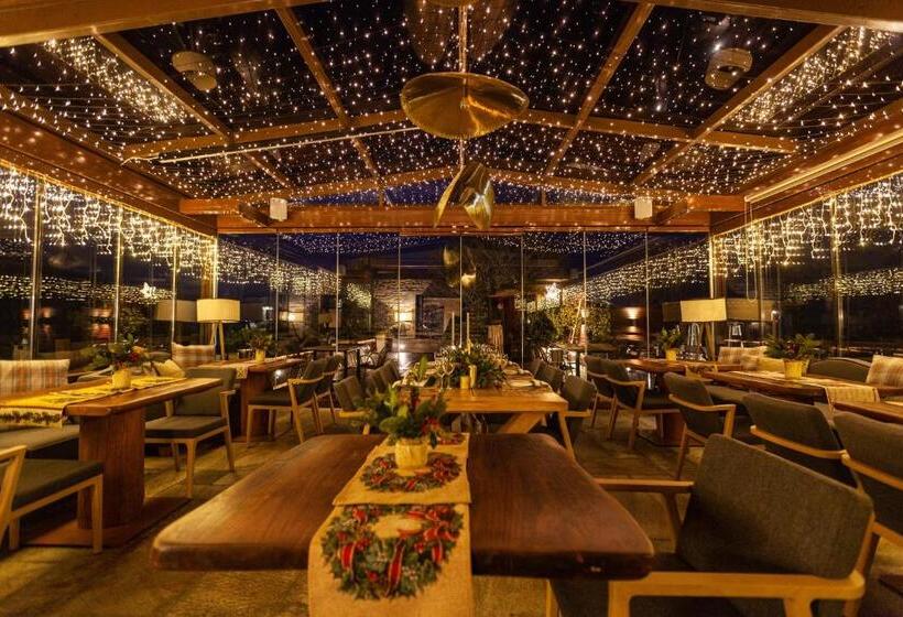 בית מלון כפרי 12 Months Resort & Spa