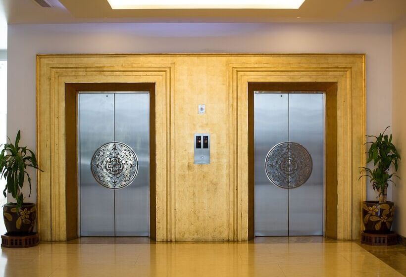 ホテル Aiyara Grand