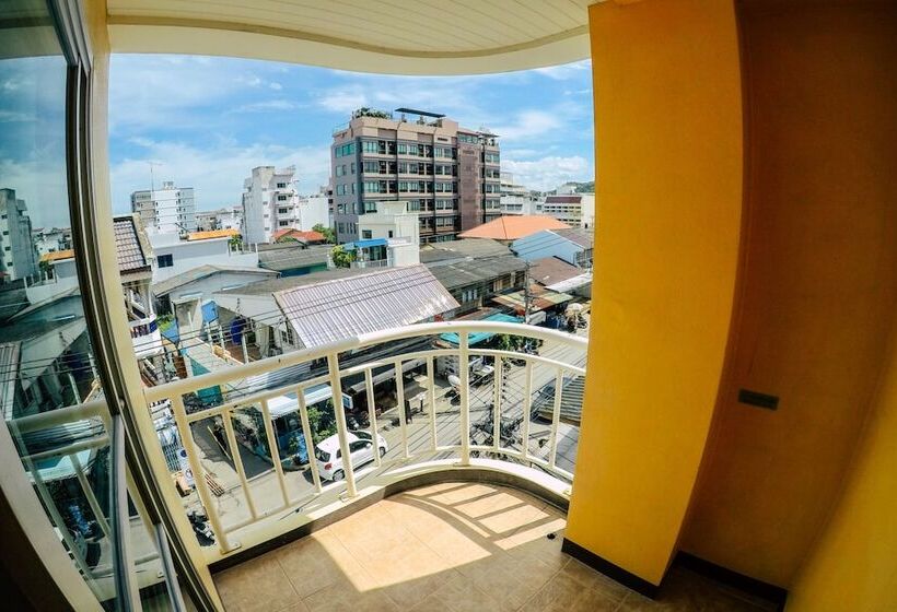 Hotel Chomsin Hua Hin ชมสินธุ์ หัวหิน