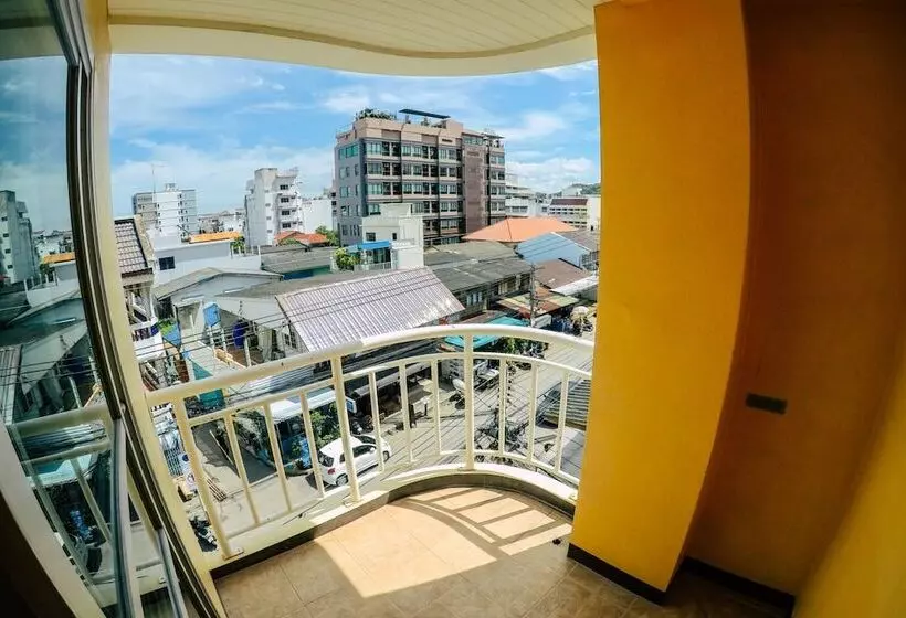 Hotel Chomsin Hua Hin ชมสินธุ์ หัวหิน