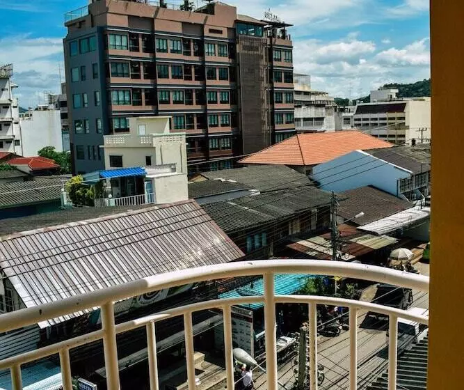 Hotel Chomsin Hua Hin ชมสินธุ์ หัวหิน