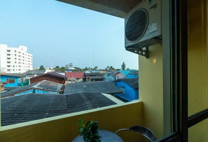 Hotel Chomsin Hua Hin ชมสินธุ์ หัวหิน