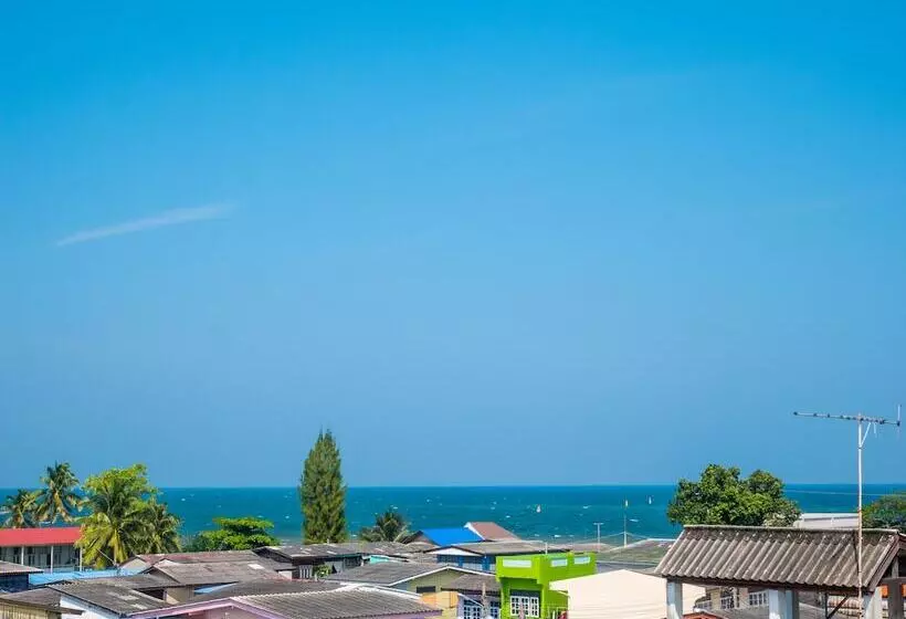 Hotel Chomsin Hua Hin ชมสินธุ์ หัวหิน