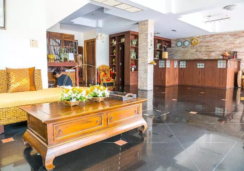 Hotel Chomsin Hua Hin ชมสินธุ์ หัวหิน