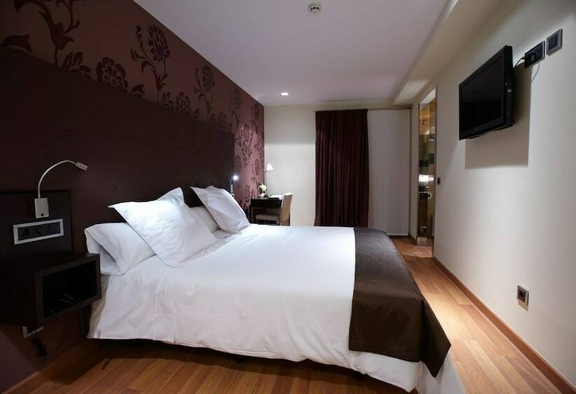 Отель Eguren Ugarte