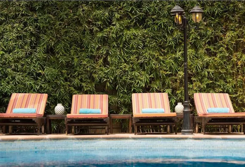 هتل Le Lodge Des Almadies